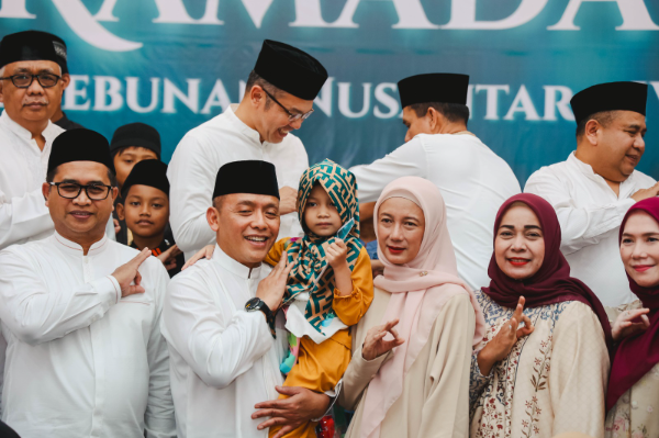 PTPN IV PalmCo menggelar Safari Ramadhan di tujuh provinsi dengan menyalurkan santunan kepada lebih dari 500 anak yatim serta memberikan dukungan kepada sejumlah panti asuhan di Sumatera dan Kalimantan.