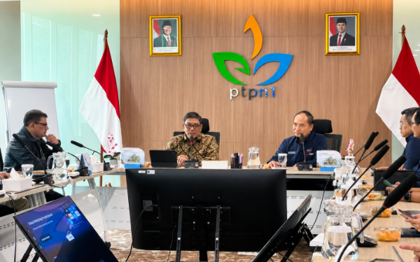 Direktur Utama PTPN I, Abdul Rivai Ras, menyampaikan komitmen percepatan transformasi perusahaan melalui lima pilar strategis guna memperkuat daya saing, tata kelola, dan keberlanjutan Holding Perkebunan Nusantara.