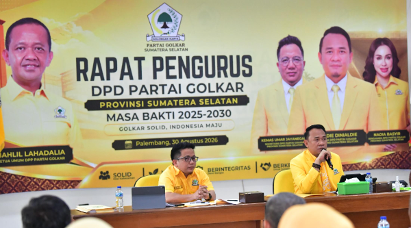 Ketua DPD Partai Golkar Sumatera Selatan Andie Dinialdie bersama jajaran pengurus saat konsolidasi internal pasca-Musda di Aula DPD Partai Golkar Sumsel, Palembang, Minggu (30/8/2026).
