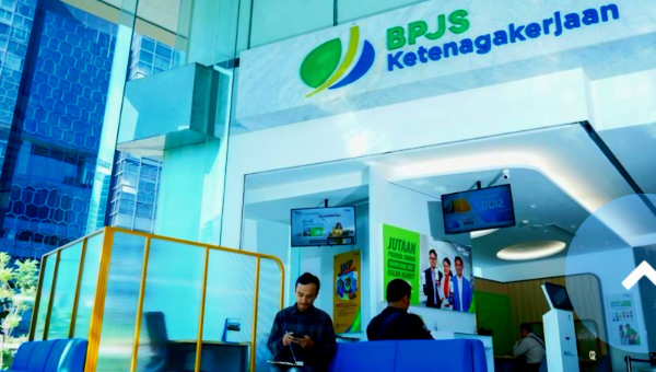 KPK menahan dua tersangka dalam perkara dugaan korupsi pengadaan lahan Jalan Tol Trans Sumatera (JTTS) 2018–2020. Bambang Joko Sutarto disebut tidak ditetapkan sebagai tersangka dalam perkara tersebut.