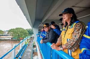 Pantau Pintu Air Cengkareng Drain, Pramono Anung Optimistis Banjir Jakarta Barat Segera Surut
