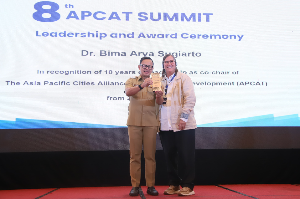 Bima Arya Raih APCAT Award, Diapresiasi Dunia atas Dedikasi Pengendalian Tembakau