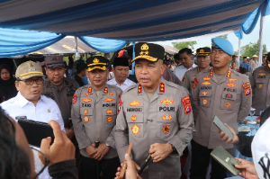 Kapolda Banten Tanam 1.000 Pohon dan Resmikan Jembatan Merah Putih Presisi di Lebak