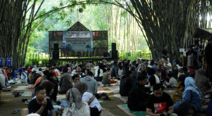 UPS Tegal Promosikan UMKM Pasar Slumpring ke Dunia, Mahasiswa Internasional Kagumi Potensi Lokal Kabupaten Tegal