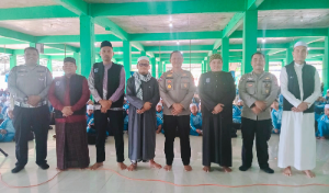 Police Go To School di Ponpes Al Mukhlisin Sibuhuan, Polres Padang Lawas Edukasi Santri tentang Kesadaran Hukum dan Pembentukan Karakter