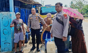 Kemarau Melanda, Polres Serang Kota Salurkan 24 Ribu Liter Air Bersih untuk Warga Kasemen