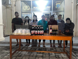 Razia THM di Padang Lawas, Sat Reskrim Polres Amankan Belasan Botol Miras dan Puluhan Bungkus Tuak