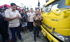 125 Truk Bawa 500 Ribu Genteng, Mendagri dan Menteri PKP Lepas Program Gentengisasi di Purwakarta